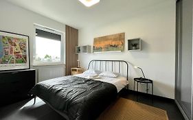 Homestay Apartment With Parking